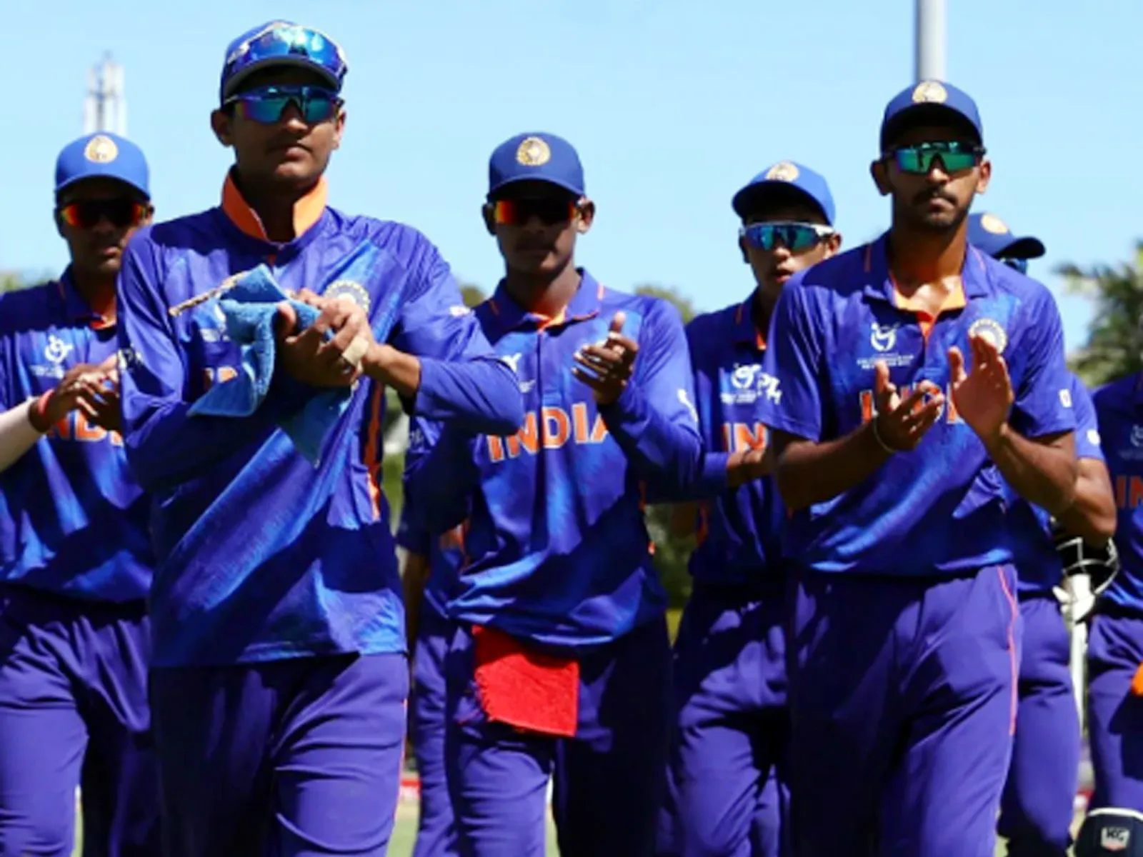 Under 19 Cricketers salary by bcci know about daily wage and senior team members getting 7 crores for a plus grade - अंडर-19 खेलने वाले क्रिकेटर को मिलते हैं कितने पैसे? सीनियर