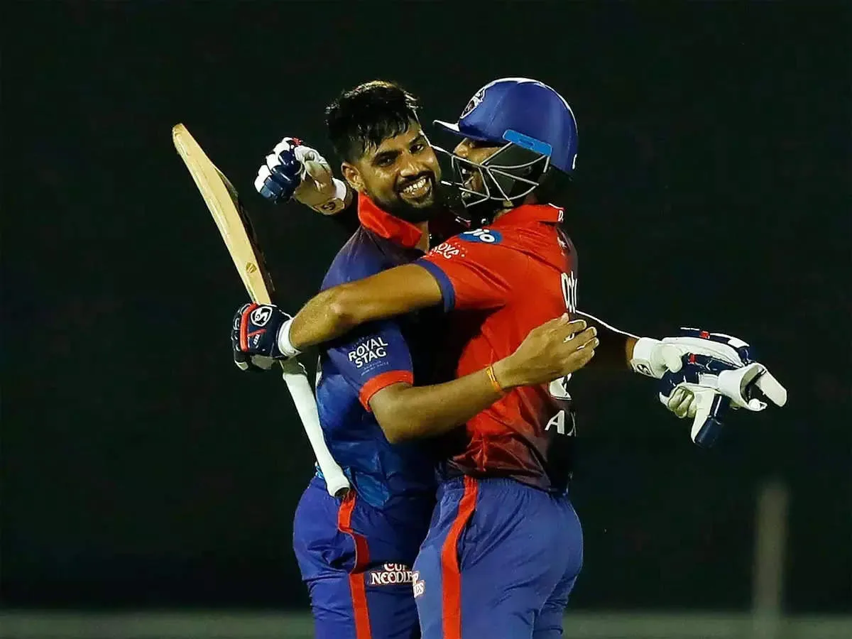 axar patel and lalit yadav 