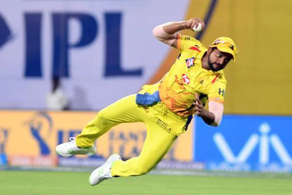 Suresh Raina becomes first fielder to take 100 IPL catches - Sportstar