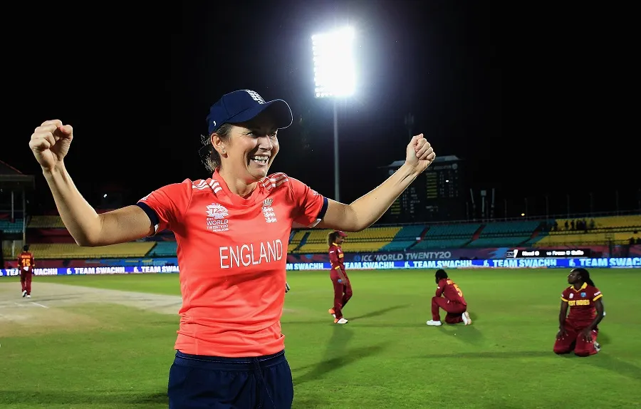 Charlotte Edwards profile and biography, stats, records, averages, photos and videos