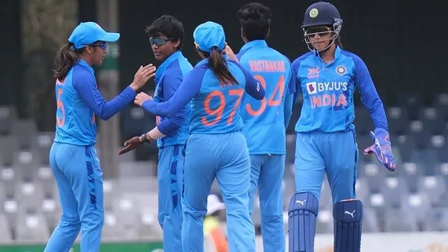 Deepti Sharma and Rajeshwari Gayakwad shine as India beat West Indies by 8 wickets in Womens T20I Tri Series - INDW vs WIW: दीप्ति और राजेश्वरी की फिरकी में फंसी वेस्टइंडीज टीम,