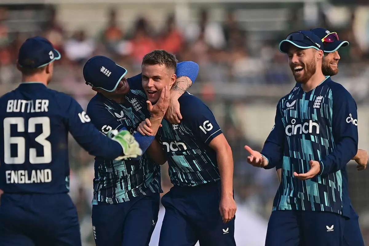 Jason Roy celebrates with Sam Curran, Bangladesh vs England, 2nd ODI, Mirpur, March 3, 2023