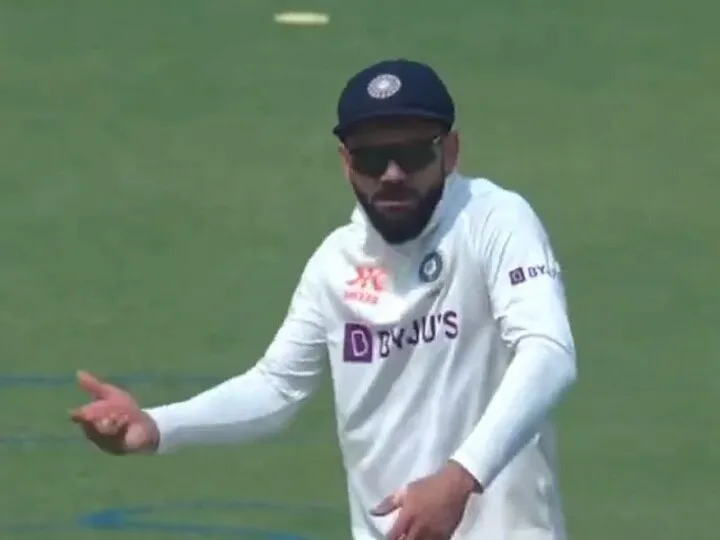 Virat Kohli Dancing During Australia Innings In IND Vs AUS 3rd Test Indore Holkar Stadium | Watch: टीम इंडिया की खराब परफॉर्मेंस के बीच दिखा विराट का डांस, कुछ यू मस्ती के