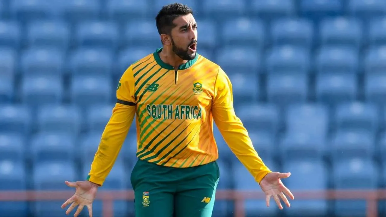 Racist fan alleges Tabraiz Shamsi got to play for South Africa due to his colour, cricketer responds