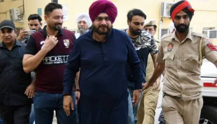 Navjot Singh Sidhu, Qaidi no 241383, in Patiala jail: How his day in prison will look like | India News | Zee News