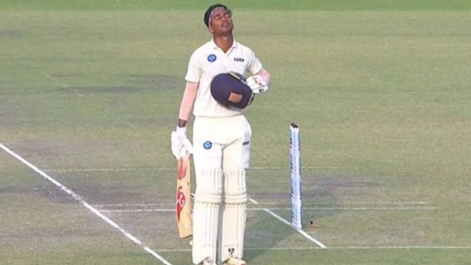  L S Kumar , Team India , Ishan Kishan, Sanju Samson and KL Rahul 