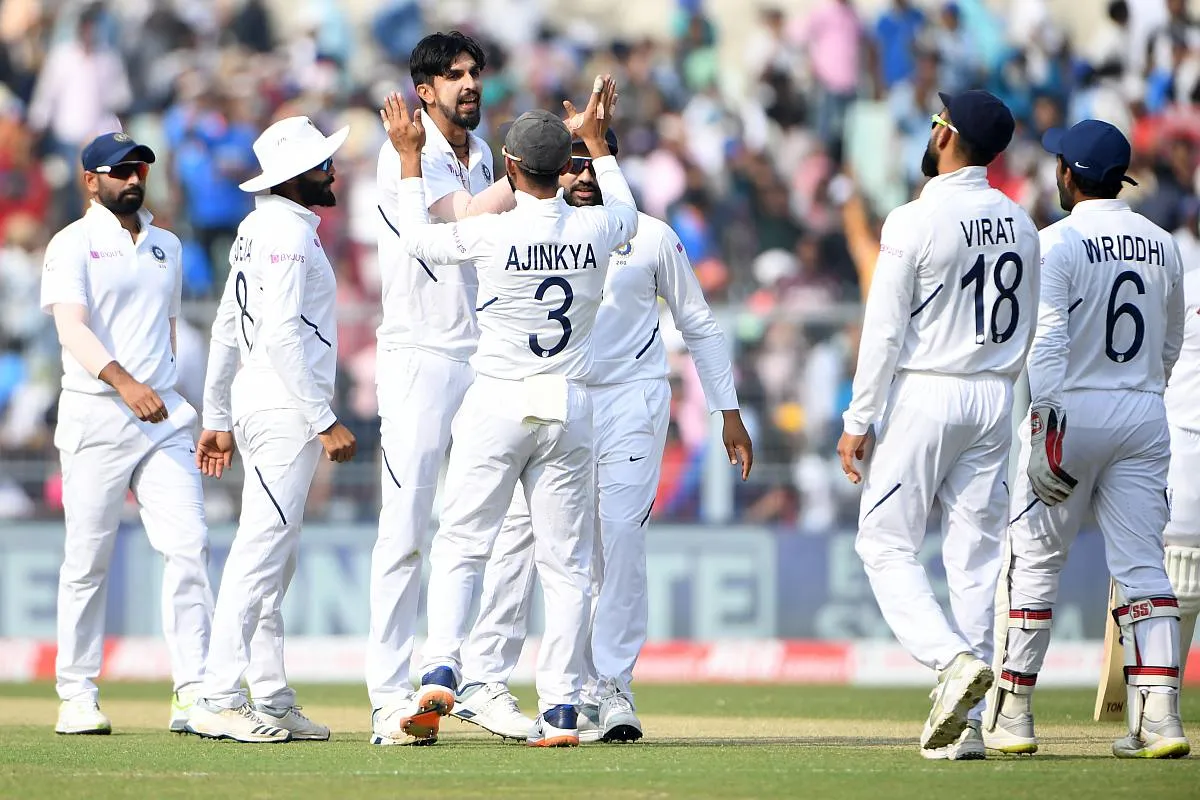 Ishant Sharma becomes first Indian to pick a wicket in Pink-ball Test; pacers restrict Bangladesh to 26/4 after 12 overs - The Statesman