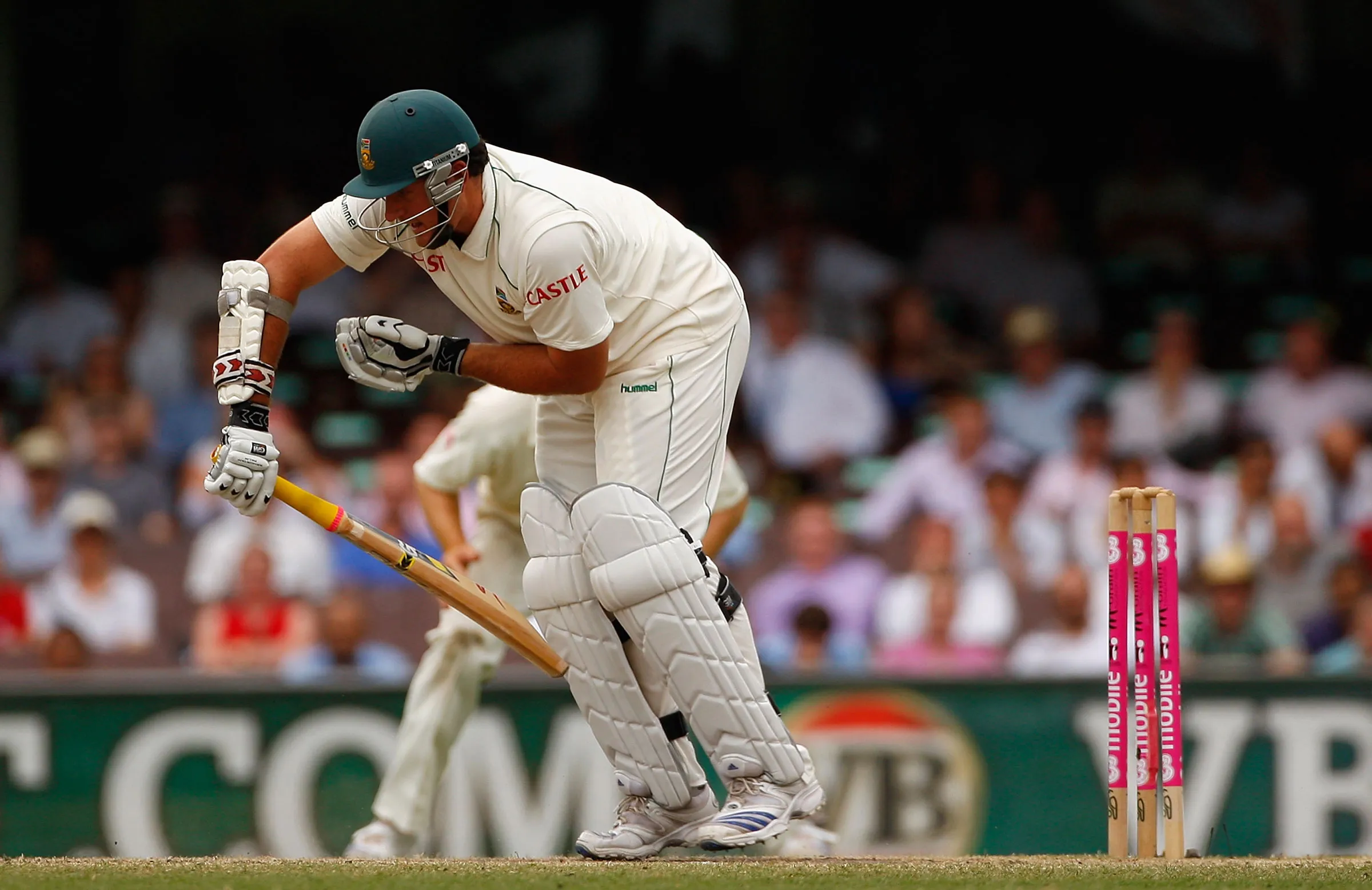 Watch: The day Graeme Smith batted with a broken hand at the SCG