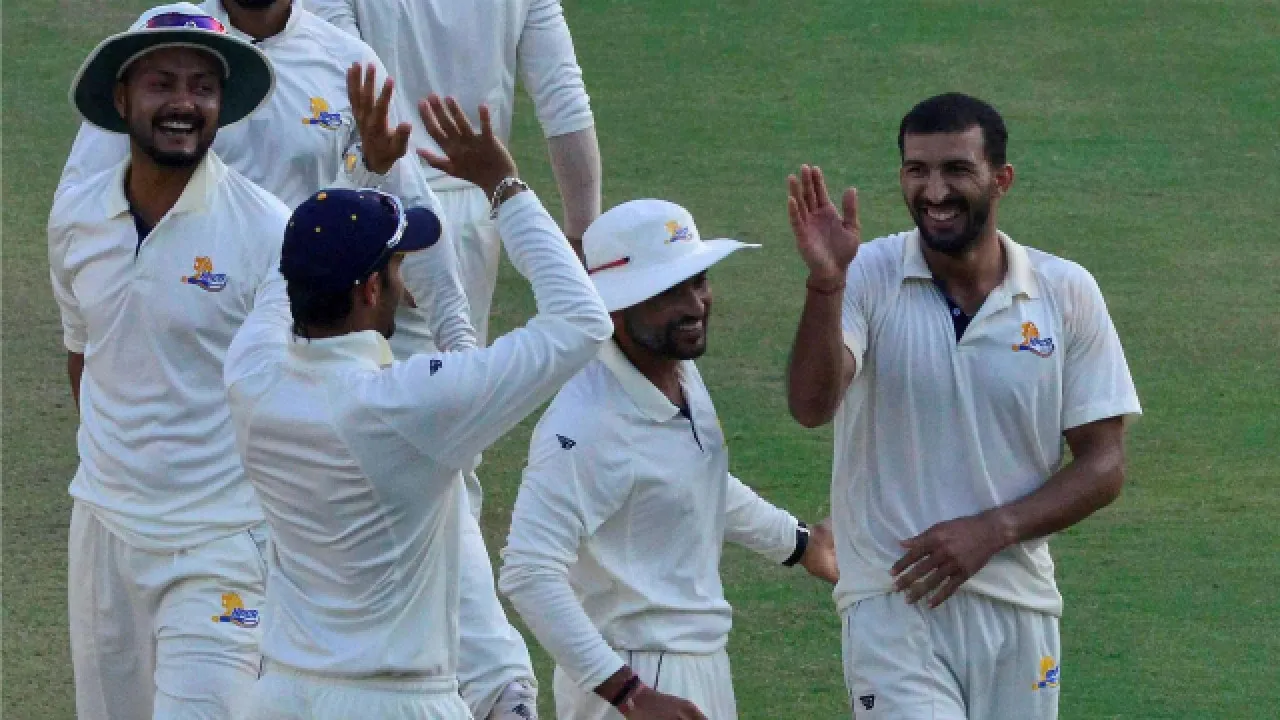 Rishi Dhawan Hardik Pandya)