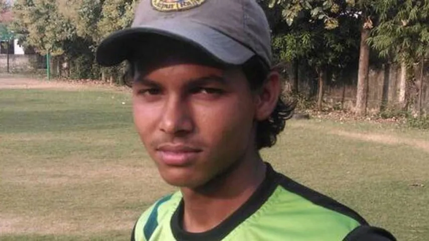 akash गेंदबाज (Bowler)