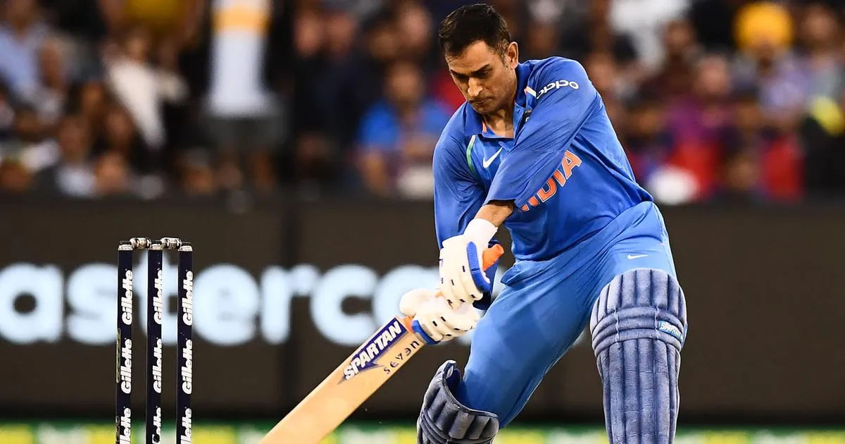 dhoni captain 