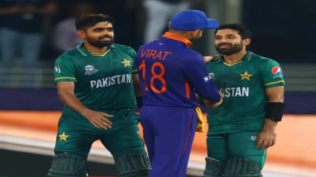 T20 World Cup 2021: Imran Khan के बड़े बोल, कहा- भारत-पाकिस्तान अच्छे पड़ोसियों की तरह बढ़ सकते हैं आगे