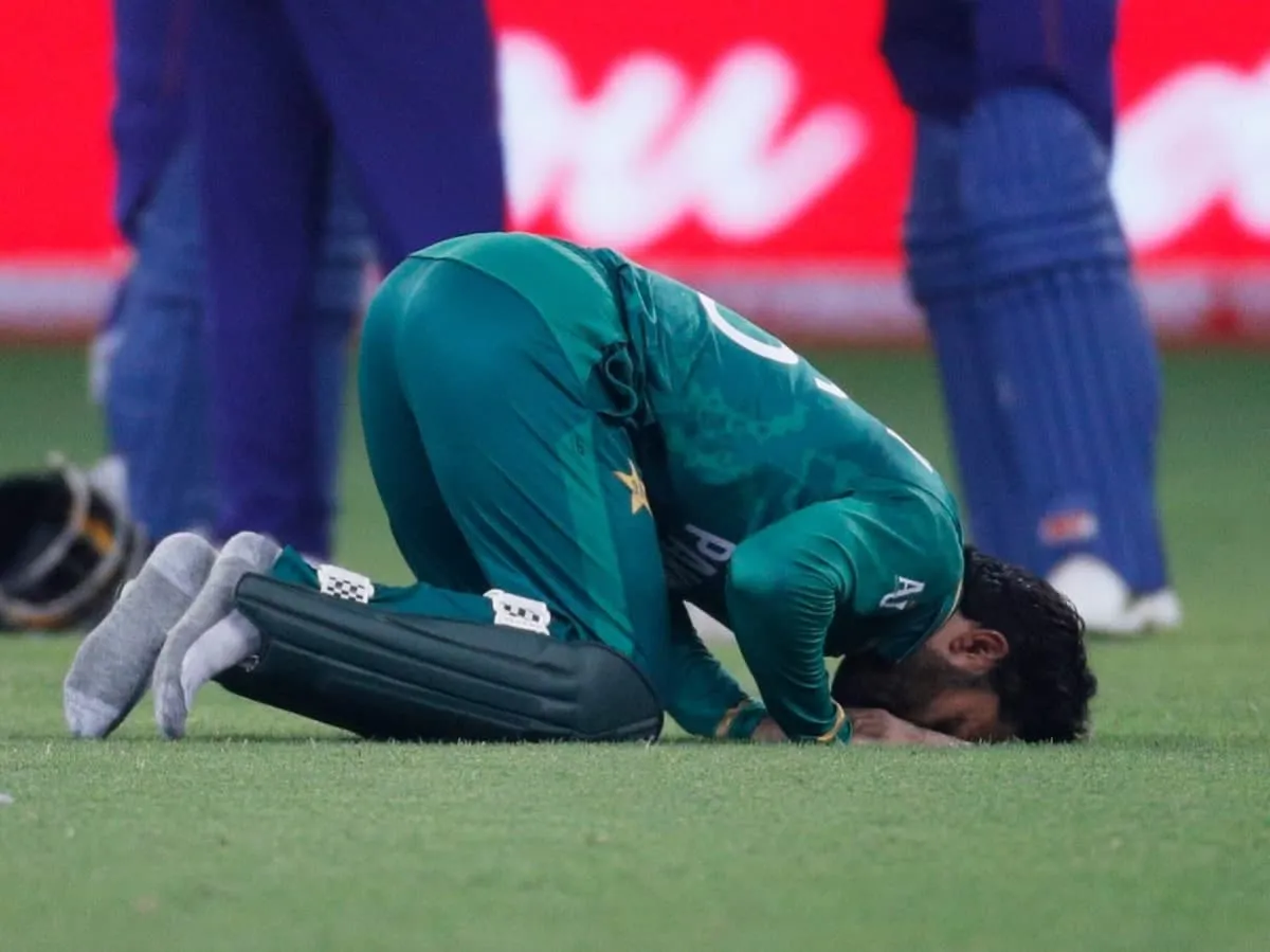 Harsha Bhogle on Waqar Younis-Mohammad Rizwan namaz