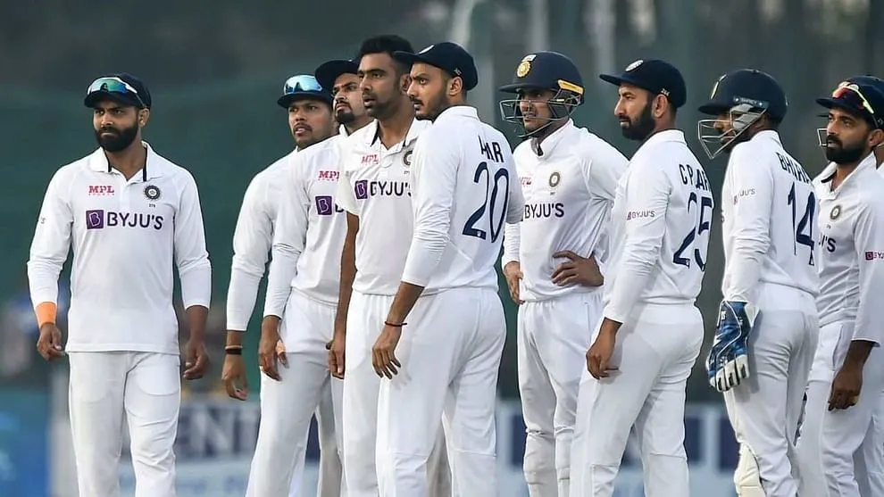 IND vs NZ: Injury to Team India fast bowler Ishant Sharma if fielding; Bandage to the finger ..! | IND vs NZ Ishant Sharma injury india vs new zealand 1st test day
