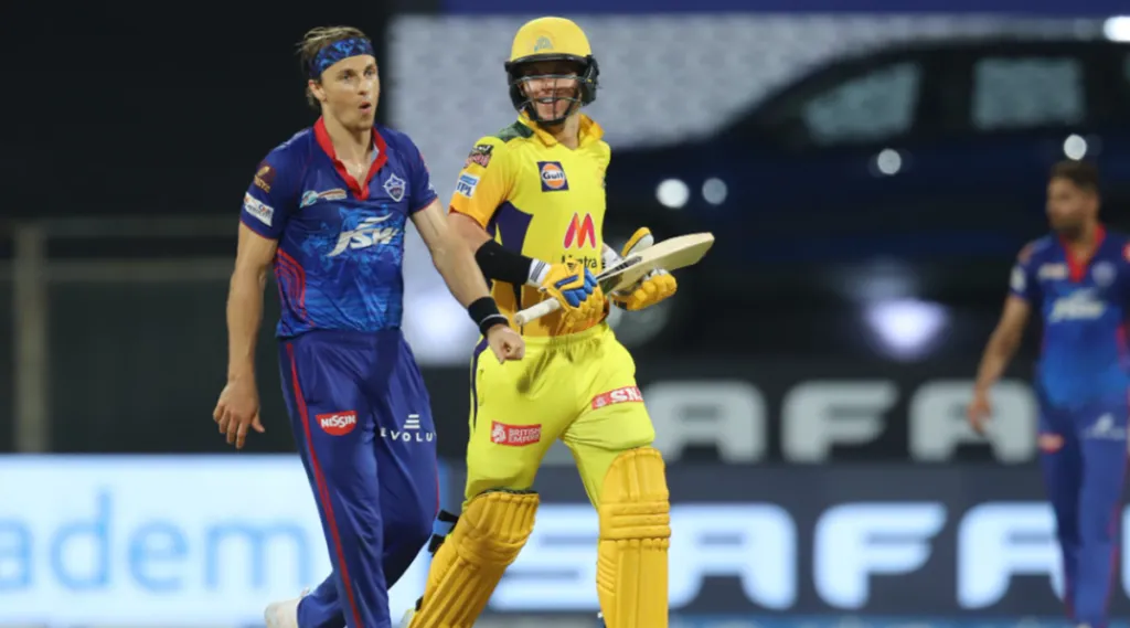 Tom Curran ipl 2022