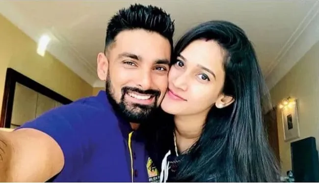 liton das with her wife