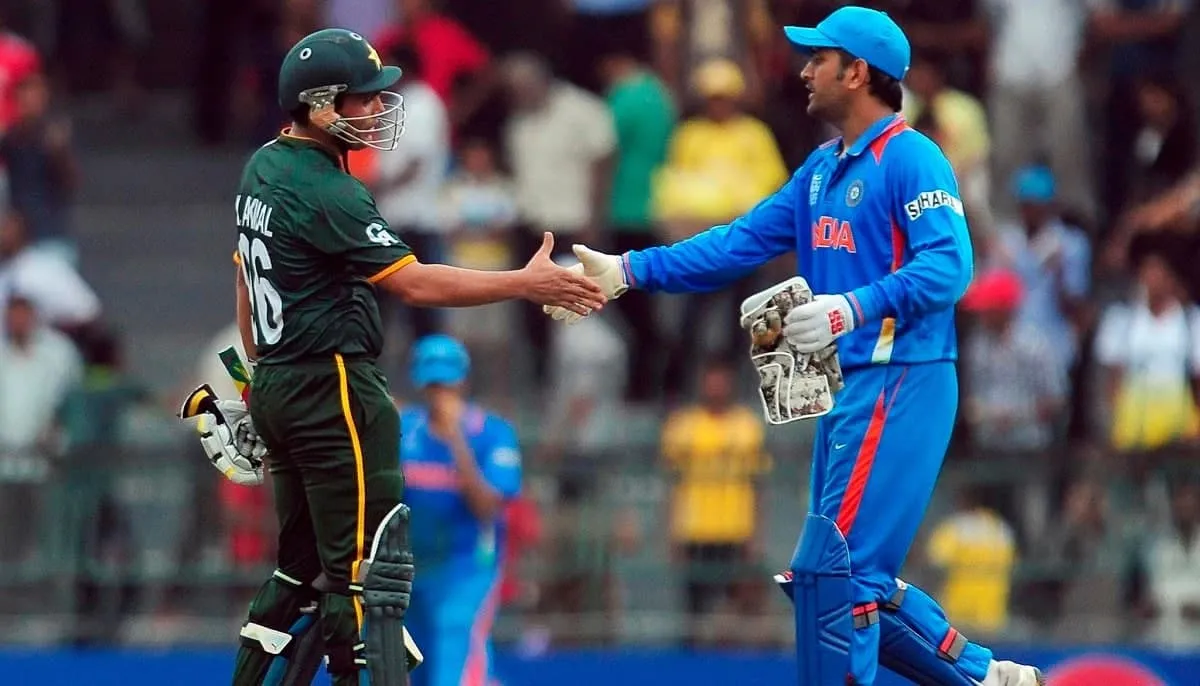 kamran Akmal-MS Dhoni