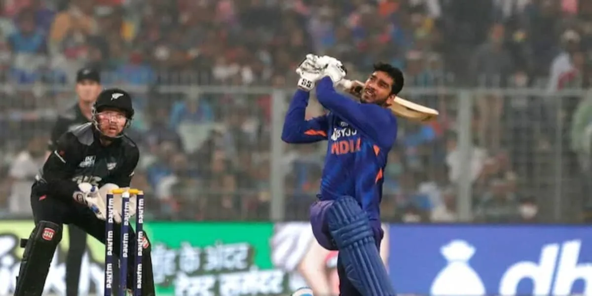 Venkatesh Iyer Replace Hardik
