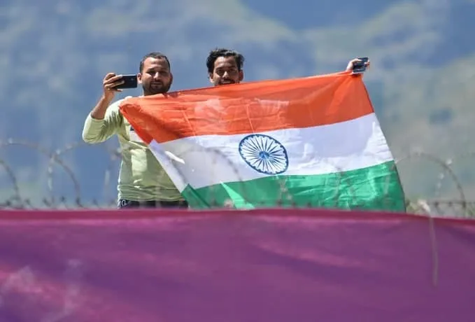 fans-waving-the-flag-from-outside-of-the-stadium-in-indvssa-match