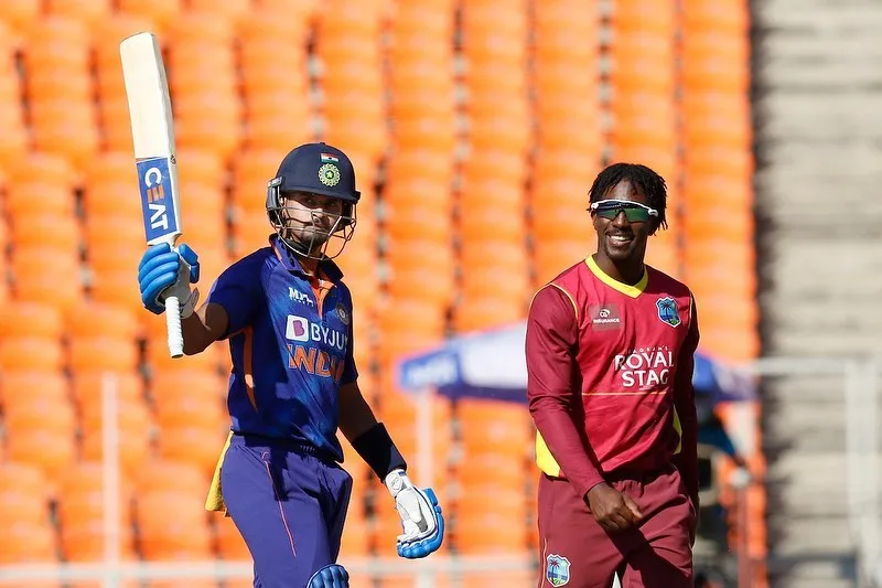 Shreyas iyer will take Virat Kohli place in 3rd T20I