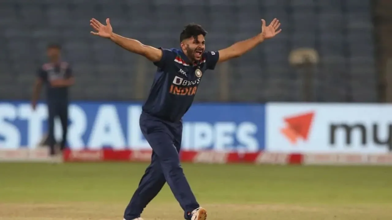 Shardul Thakur Harshal Patel