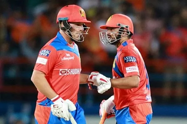  Fans appeals to Gujarat Titans for Suresh Raina