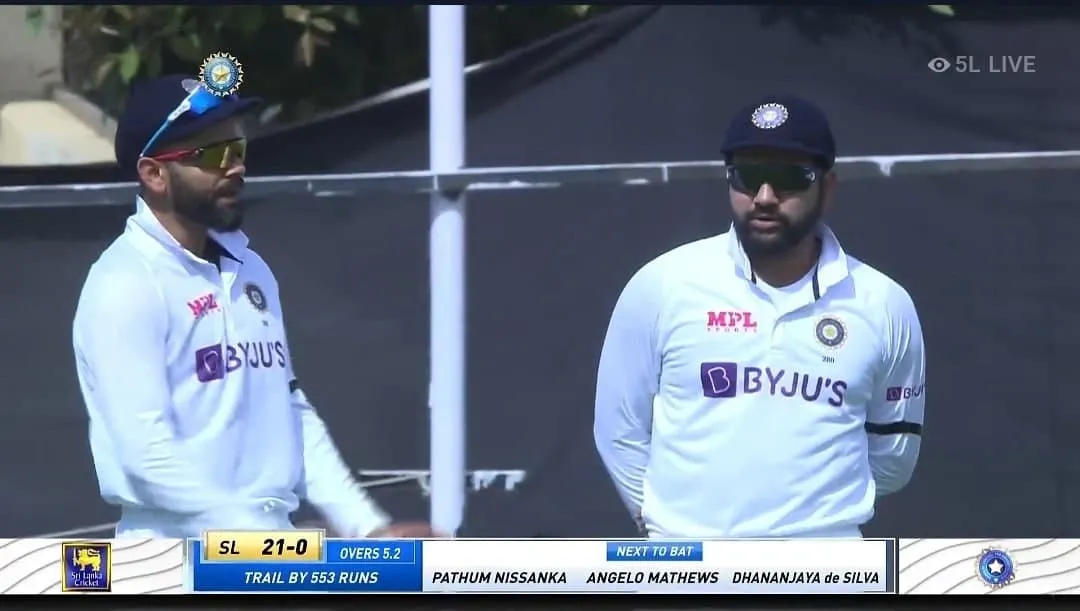 Rohit Sharma take help from Virat Kohli during field setting