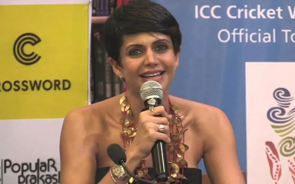  Mandira Bedi accuses cricketers of misbehaving