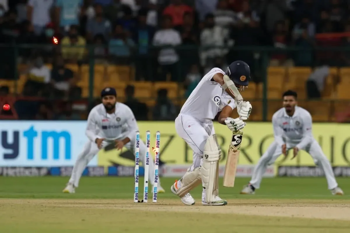 Dimuth Karunaratne 