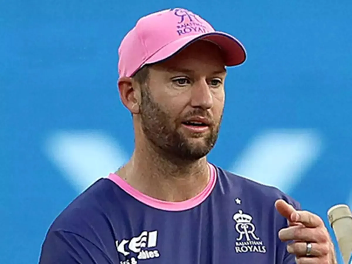 andrew tye