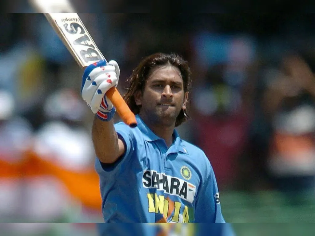 MS Dhoni Income