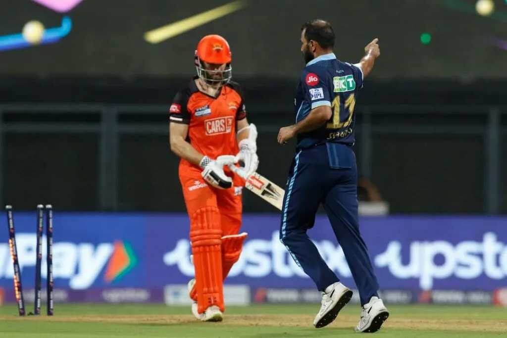 Kane Williamson bold By Mohammed Shami GT vs SRH