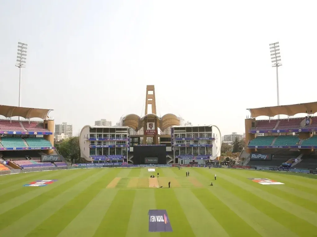 DY patil Stadium pitch Report