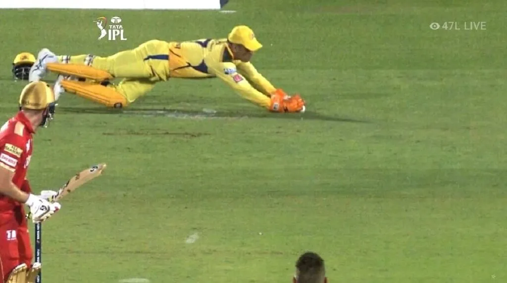 MS Dhoni liam Livingstone catch