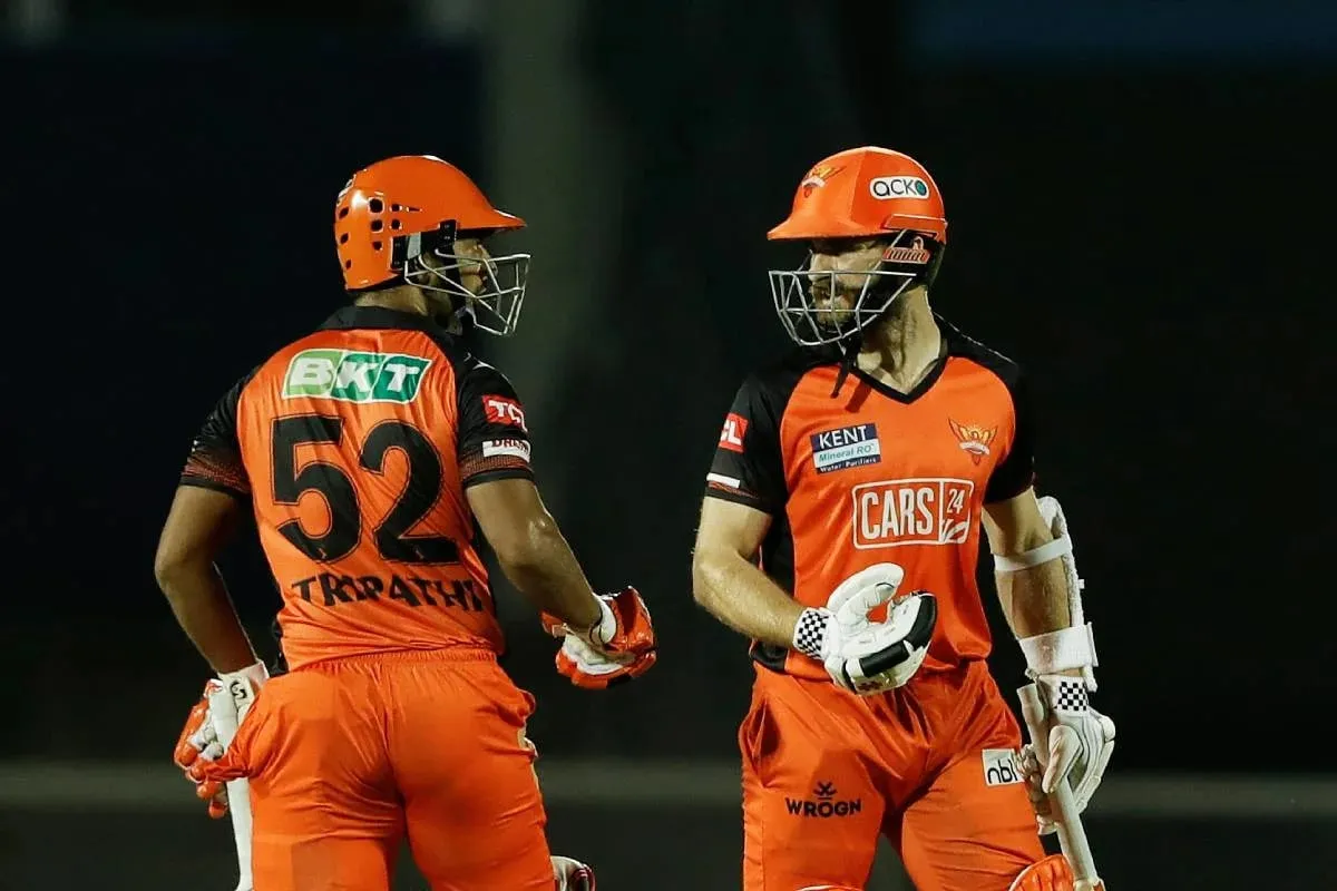 Rahul Tripathi and Kane Williamson