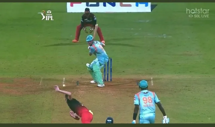  Marcus Stoinis Wicket Video
