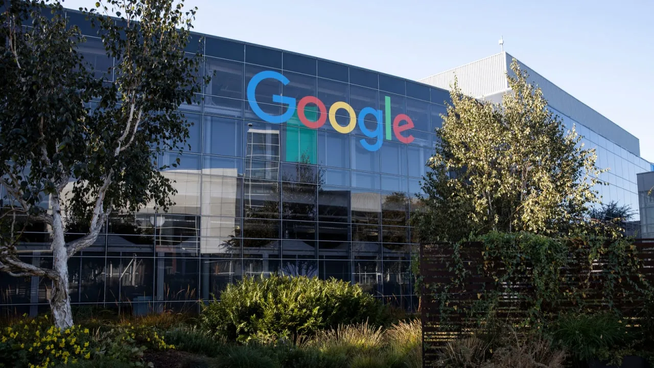  Google Joins to bid for broadcast media rights of IPL