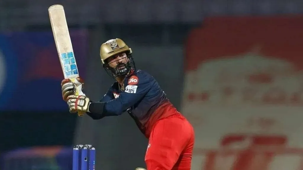 Dinesh Karthik is better than Liam Lvingstone