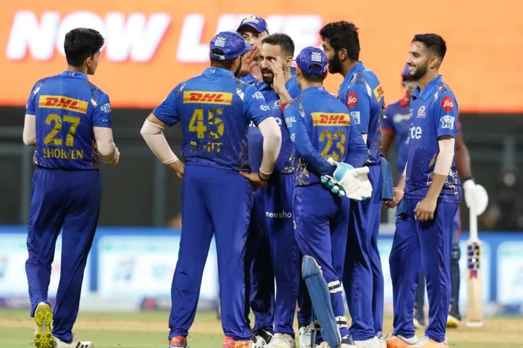 Mumbai Indians won by 5 wkts