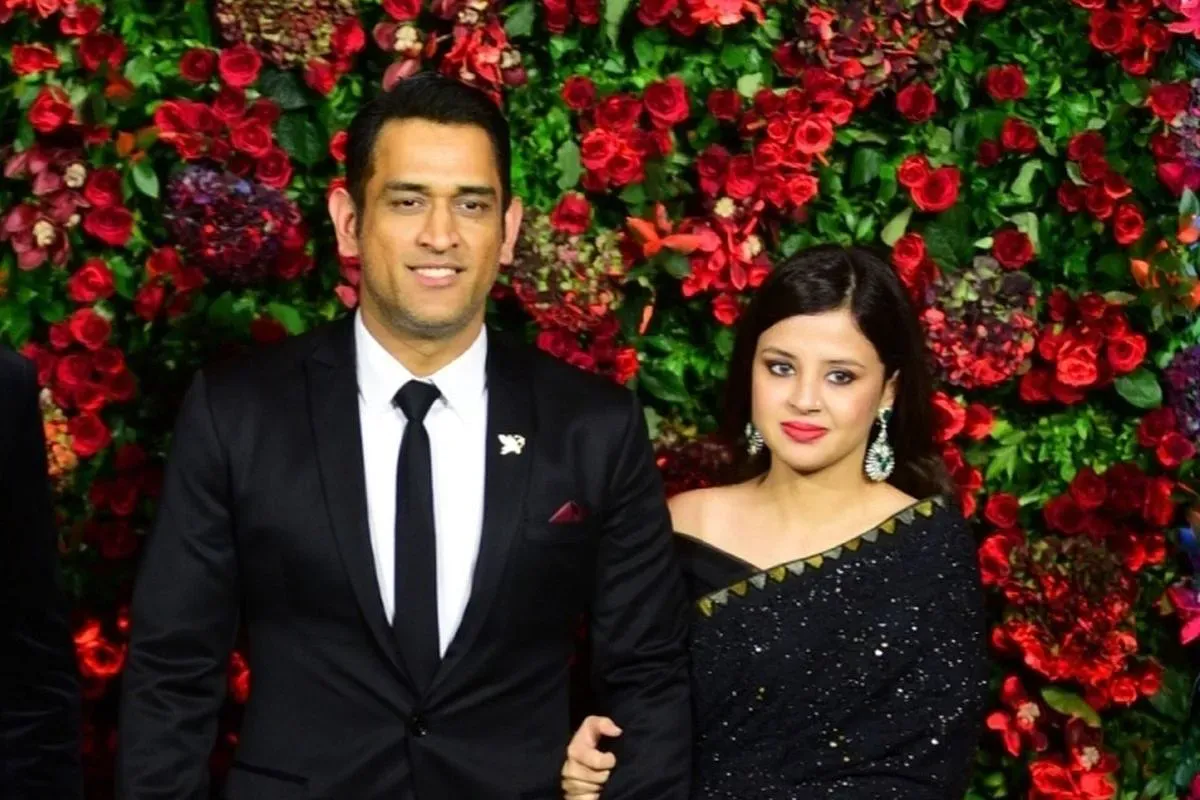 5 Cricketers who married a girl much younger than their age