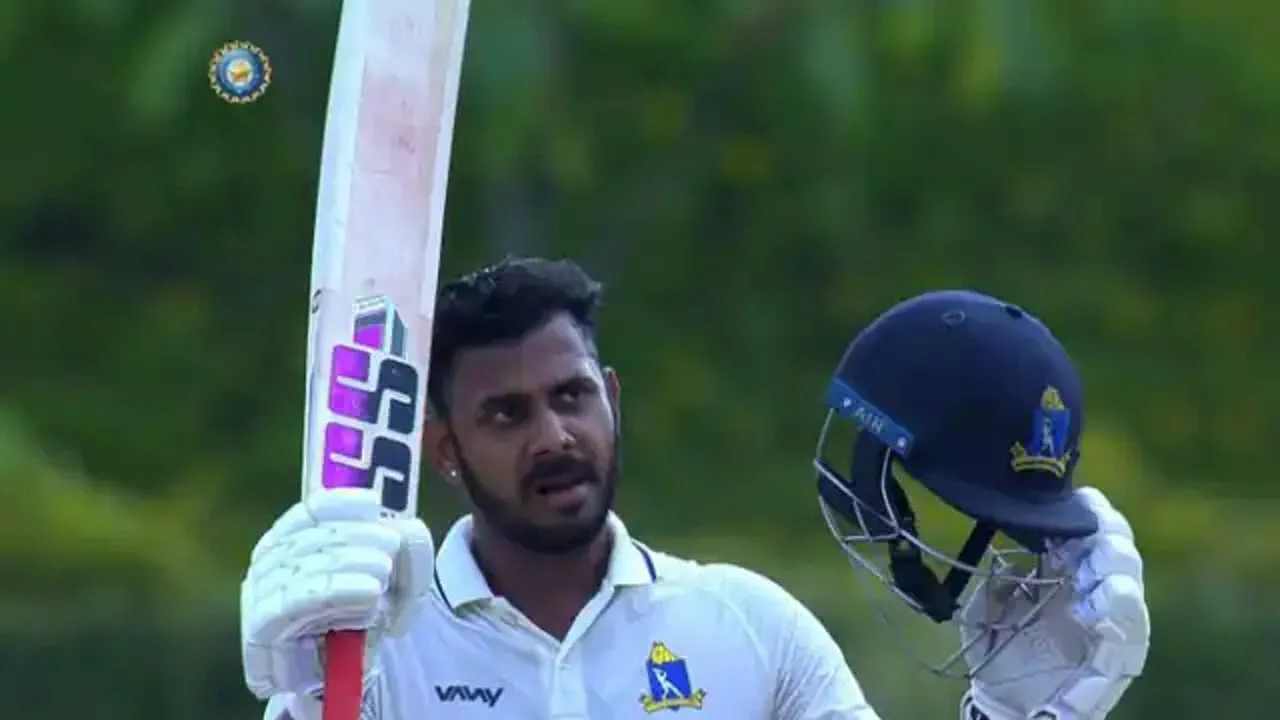  Manoj Tiwary hits two centuries in ranji trophy