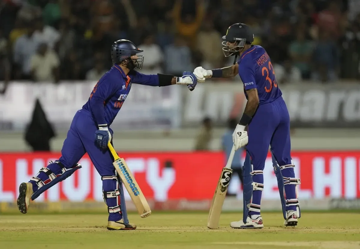 Dinesh Karthik and Hardik Pandya 