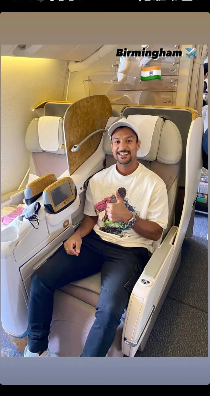  Mayank agarwal caught england flight for England