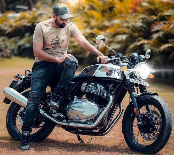 MOHAMMED SHAMI BUYS A ROYAL ENFIELD CONTINENTAL GT 650