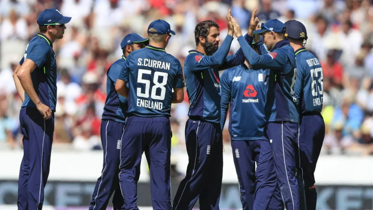 England lowest score 103 against SA