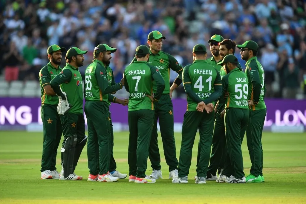 Pakistan Cricket Team Players signed on PCB Central Contract