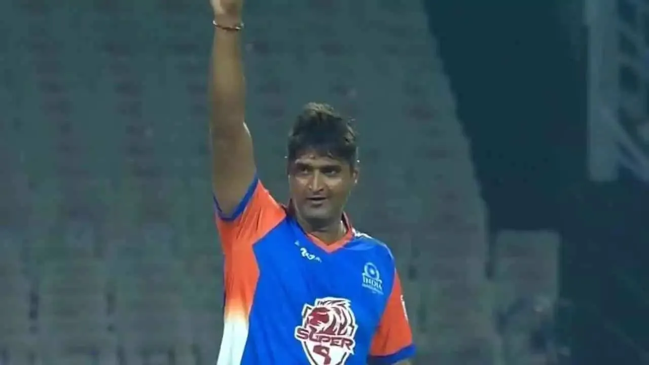 Watch Pankaj Singh Bowls A Triple Wicket Maiden Over In Legends League Cricket 2022 To End With 5 Wickets, Video Goes Viral - The SportsGrail