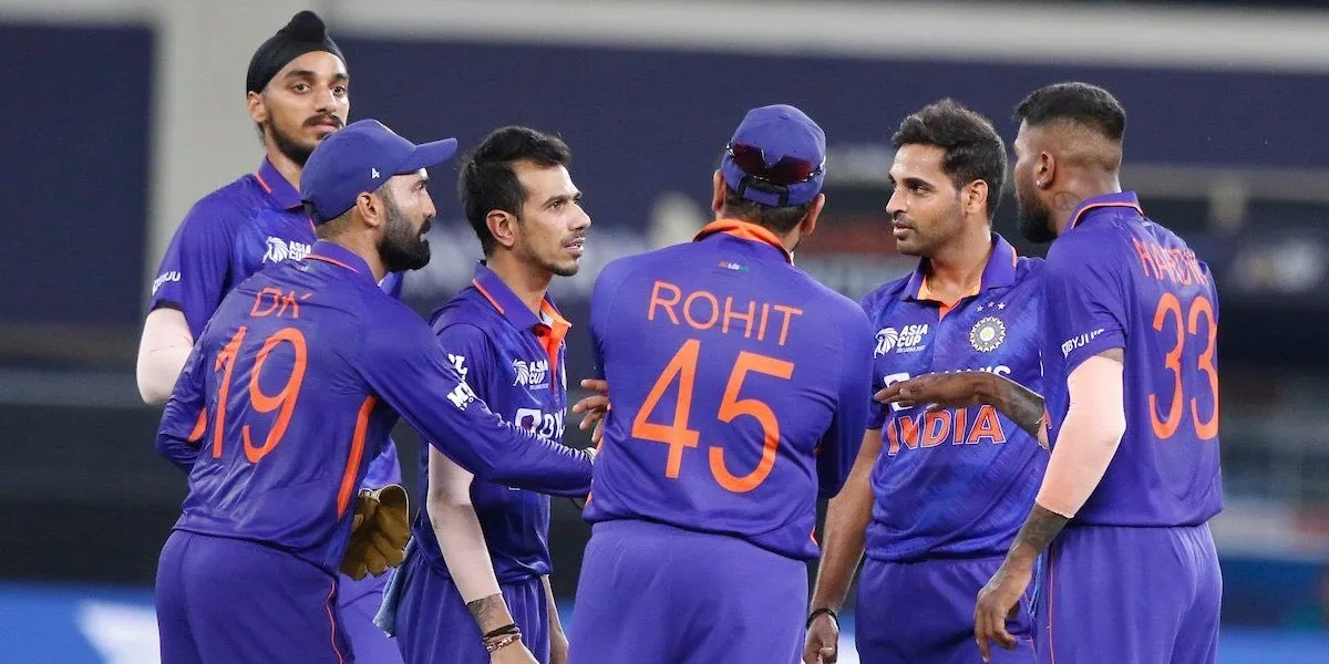 Team India: Rohit and Karthik