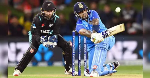IND Vs NZ 2nd T-20 : संकट में न्यूजीलैंड, आधी टीम पवेलियन लौटी