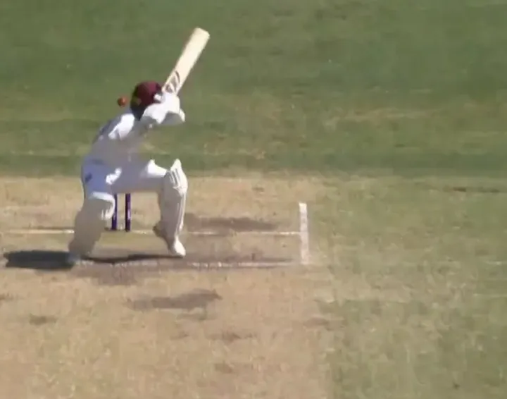 Marnus Labuschagne bouncer to tagenarine Chanderpaul